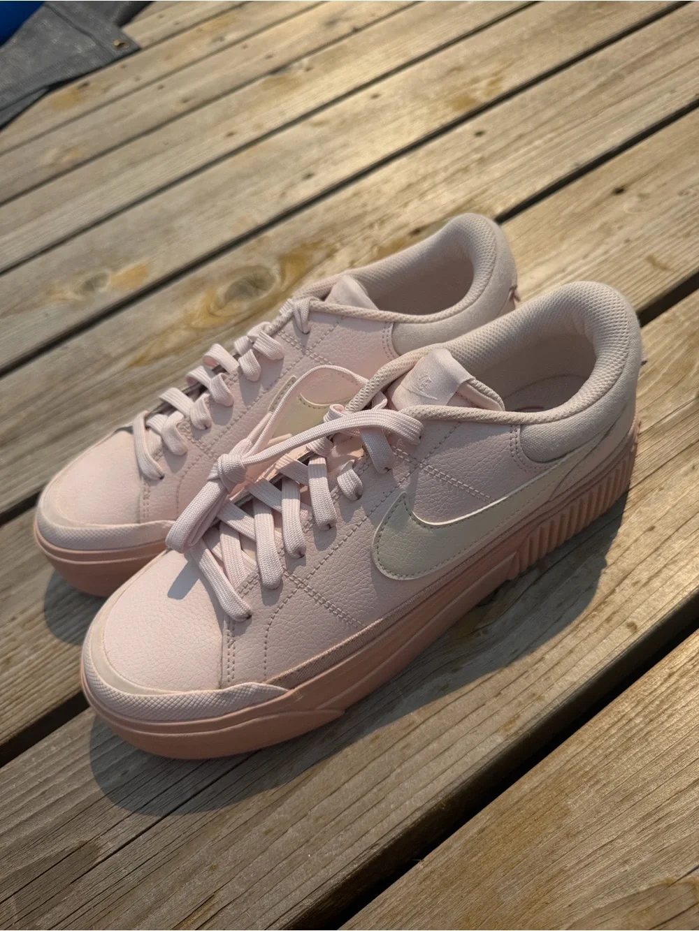 Nike Court Vision Low Sneakers – Women’s Size 9.5 (Light Pink)